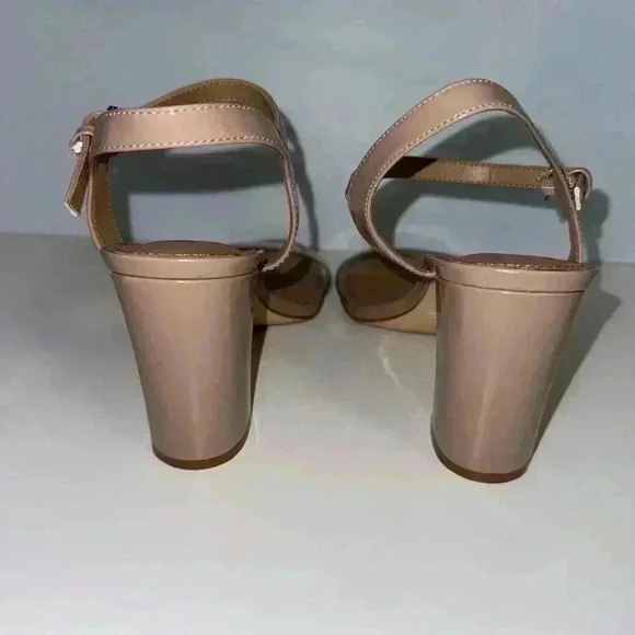 Nordstrom Abound nude patent block heel sandals with clear strap Shoe size 9 - Picture 15 of 16